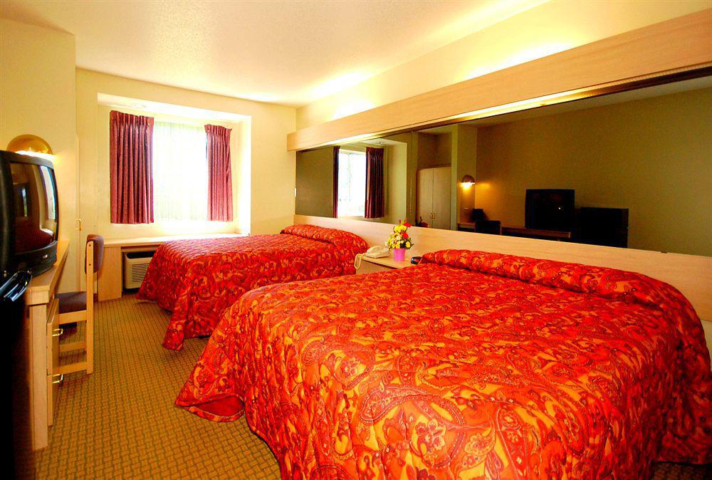 Econo Lodge Sevierville / Pigeon Forge Habitación foto